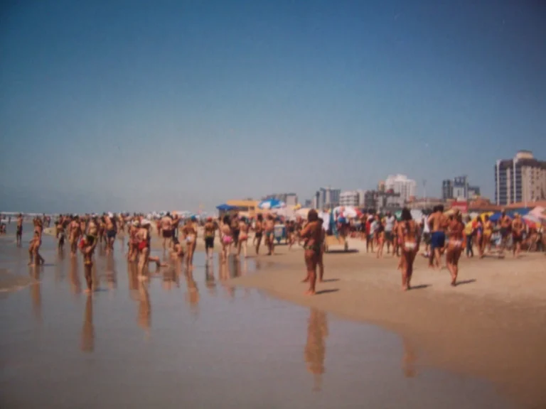 Vista da praia de Capão da Canoa em foto de arquivo