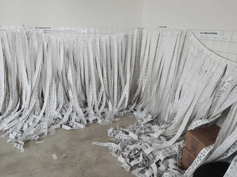 Boletins de urna em Feira de Santana, Bahia, em foto de arquivo de 2022