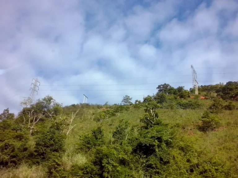 Fiação da rede elétrica de Jaguaraçu, Minas Gerais, em fotografia de arquivo de 2014